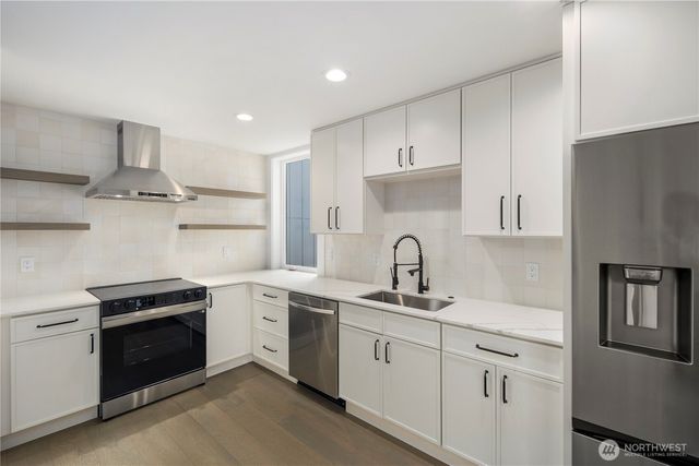 516 N 102nd Street, Seattle, WA 98133