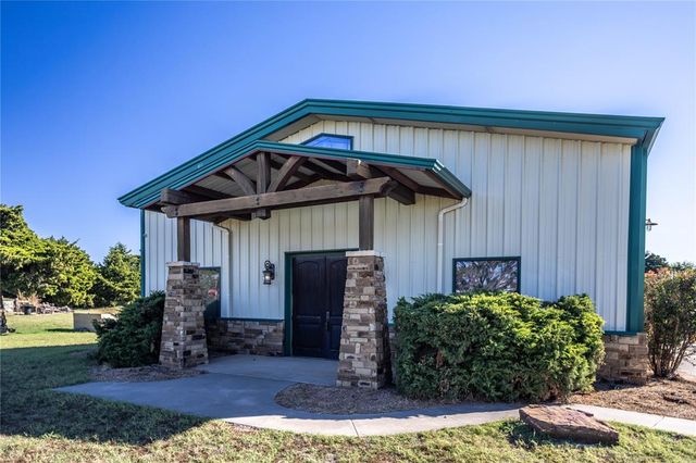 1601 Corbin Lane, Weatherford, OK 73096