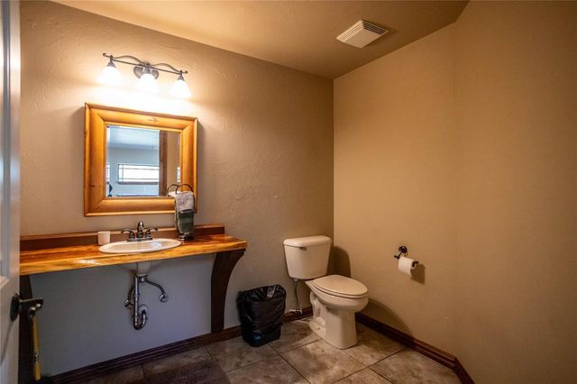 1601 Corbin Lane, Weatherford, OK 73096