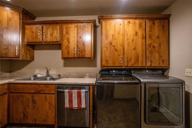 1601 Corbin Lane, Weatherford, OK 73096