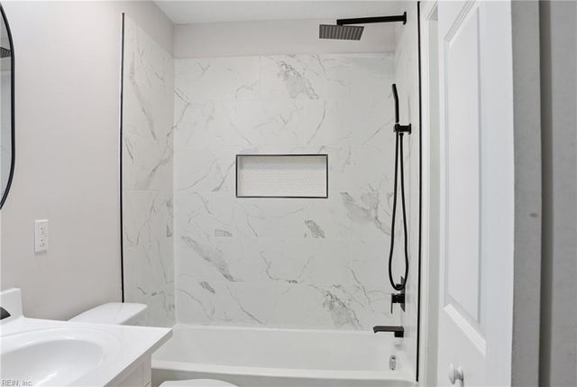 3234 Creekside DR, Virginia Beach, VA 23453