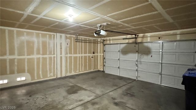3838 Sorrowing Sparrow Court, North Las Vegas, NV 89032