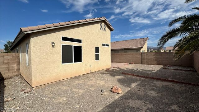 3838 Sorrowing Sparrow Court, North Las Vegas, NV 89032