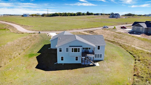 14326 Prairie Trail, Wamego, KS 66547
