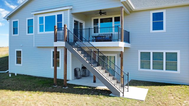 14326 Prairie Trail, Wamego, KS 66547