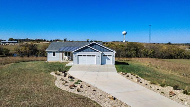 14326 Prairie Trail, Wamego, KS 66547