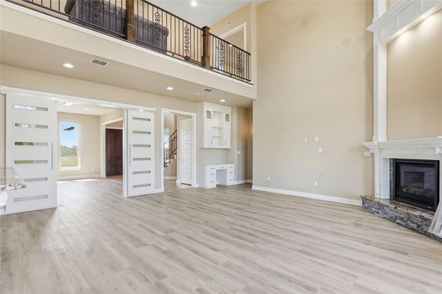 198 N Beach Drive, Bossier City, LA 71111