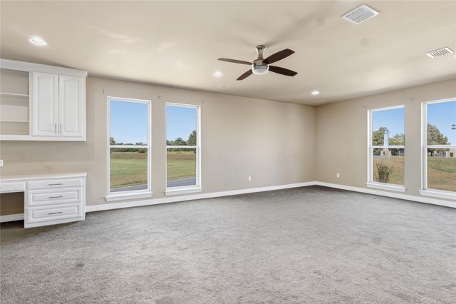 198 N Beach Drive, Bossier City, LA 71111