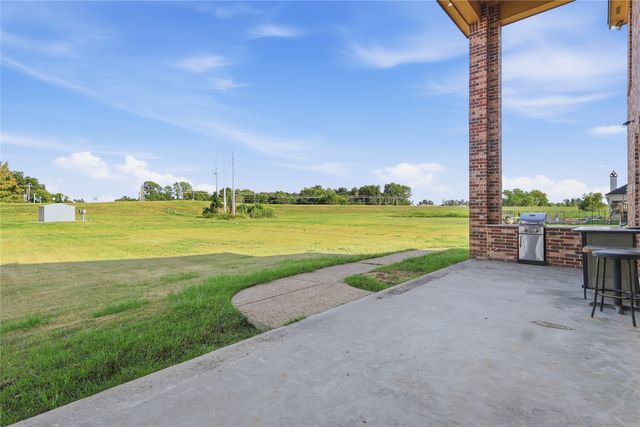 198 N Beach Drive, Bossier City, LA 71111