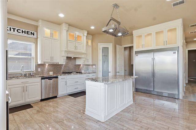 198 N Beach Drive, Bossier City, LA 71111