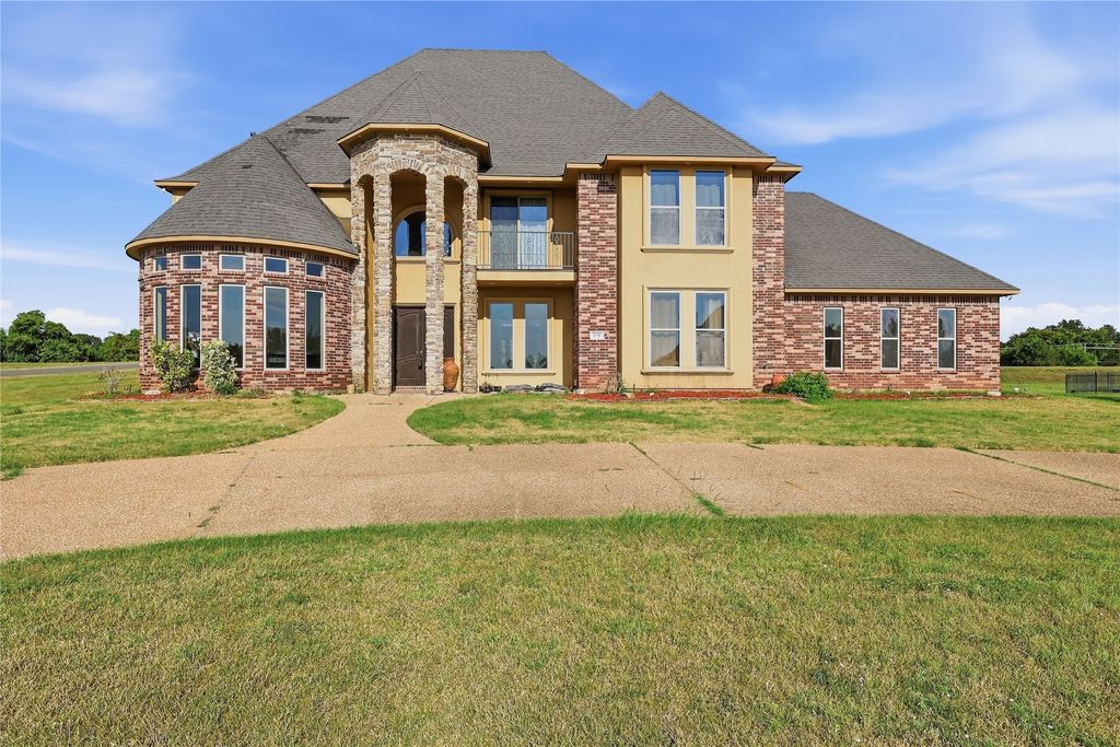 198 N Beach Drive, Bossier City, LA 71111