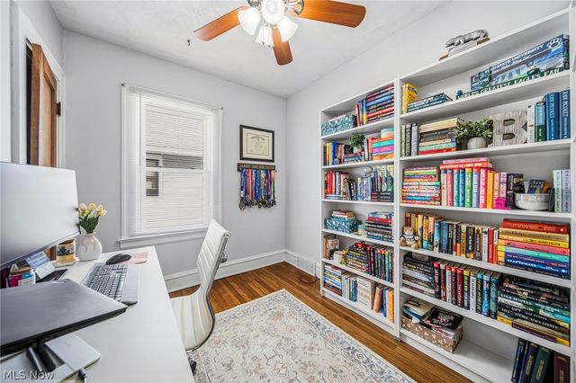 2077 Richland Avenue, Lakewood, OH 44107