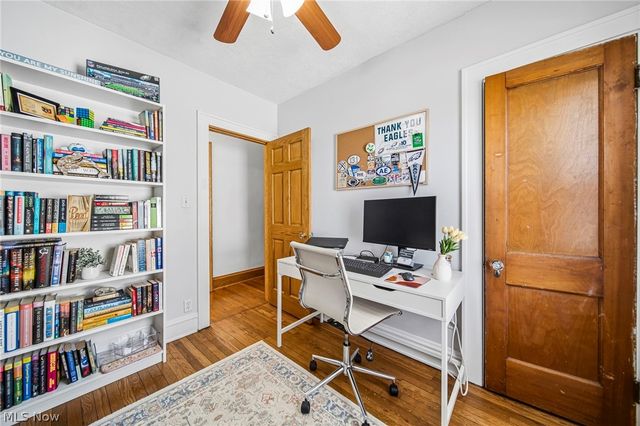 2077 Richland Avenue, Lakewood, OH 44107