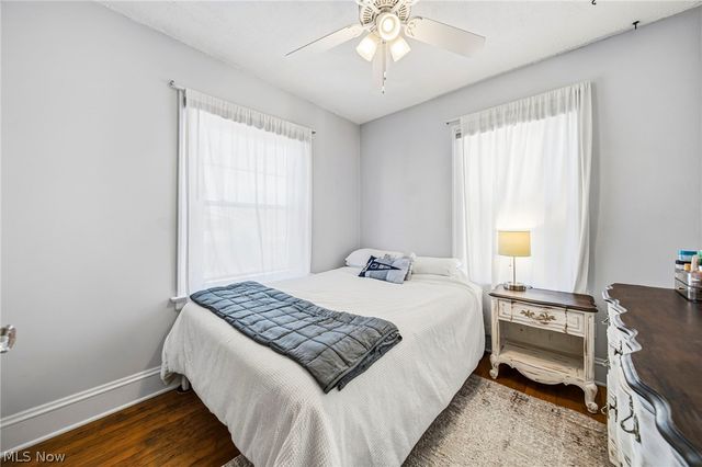 2077 Richland Avenue, Lakewood, OH 44107