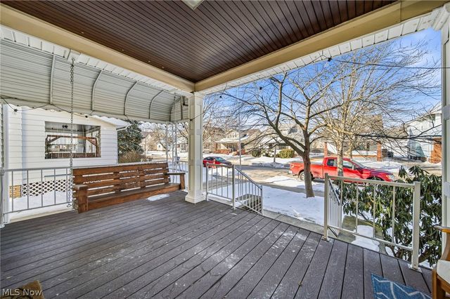 2077 Richland Avenue, Lakewood, OH 44107