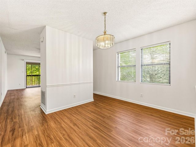 106 Abbey Circle, Asheville, NC 28805