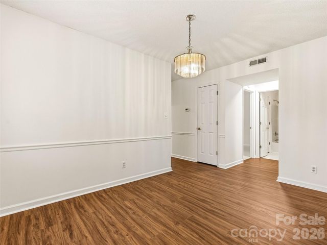 106 Abbey Circle, Asheville, NC 28805