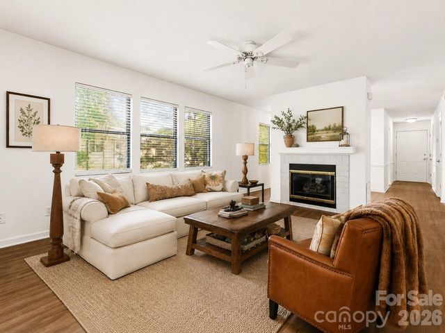 106 Abbey Circle, Asheville, NC 28805