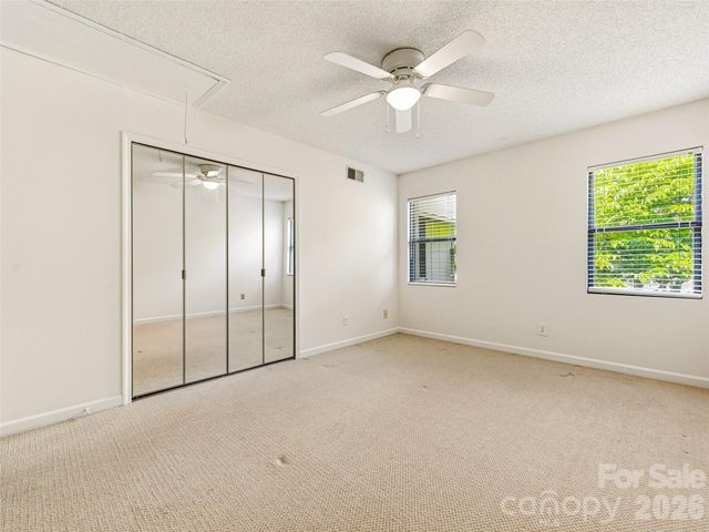 106 Abbey Circle, Asheville, NC 28805