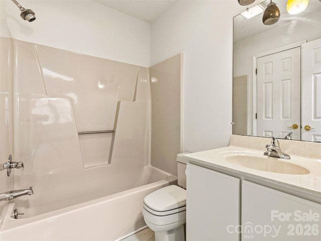 106 Abbey Circle, Asheville, NC 28805