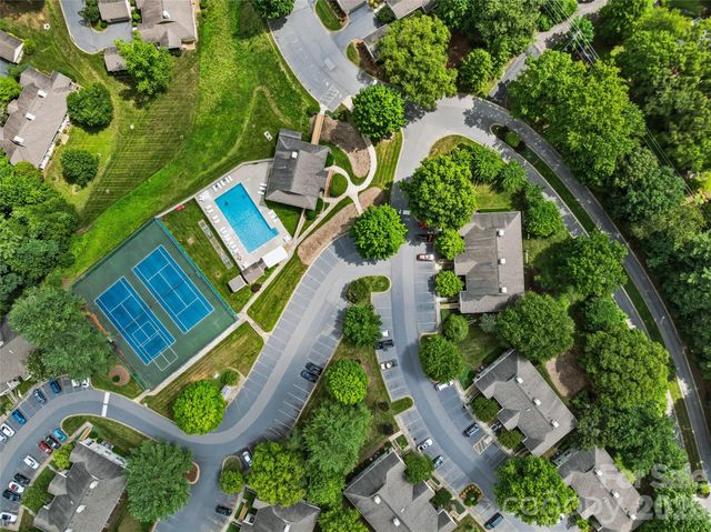 106 Abbey Circle, Asheville, NC 28805