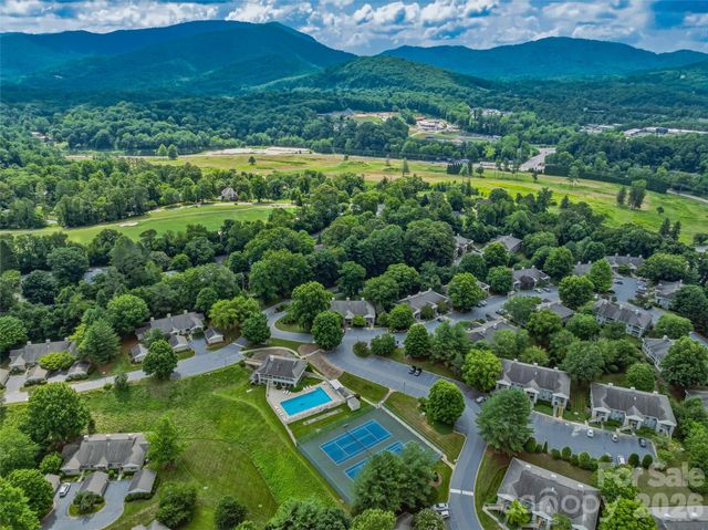 106 Abbey Circle, Asheville, NC 28805
