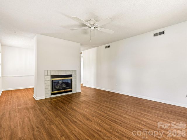 106 Abbey Circle, Asheville, NC 28805