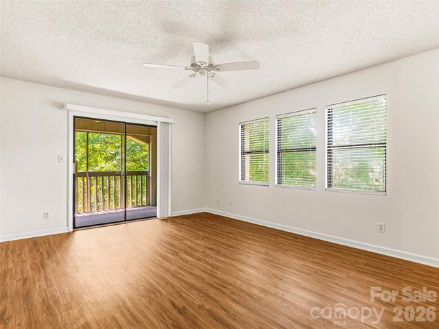 106 Abbey Circle, Asheville, NC 28805