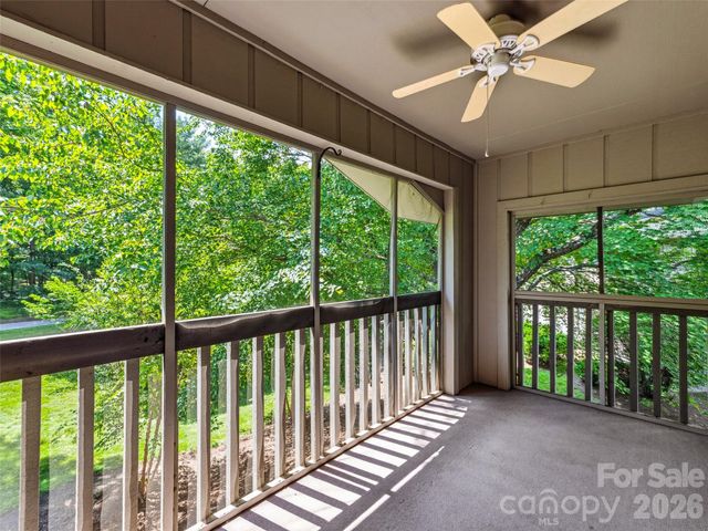 106 Abbey Circle, Asheville, NC 28805