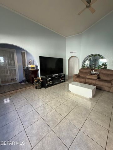 7413 LENOX Court, El Paso, TX 79912