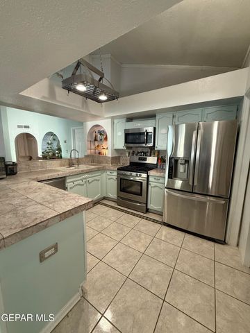 7413 LENOX Court, El Paso, TX 79912