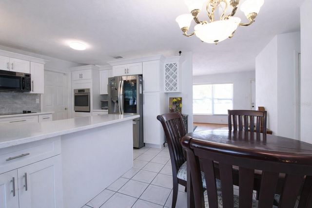 4581 21ST AVENUE N, St Petersburg, FL 33713