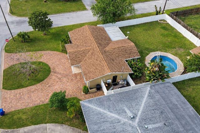 4581 21ST AVENUE N, St Petersburg, FL 33713