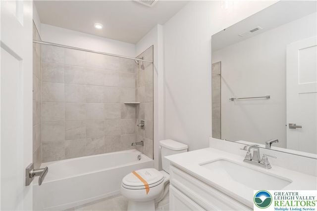 1022 Watson Court, Upper Macungie Twp, PA 18051