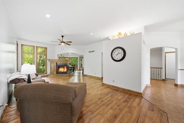 1210 E Rolling Hills Dr., Augusta, KS 67010