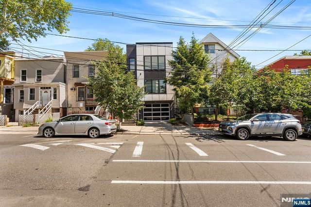 36 Lincoln Street 2, Jersey City, NJ 07307