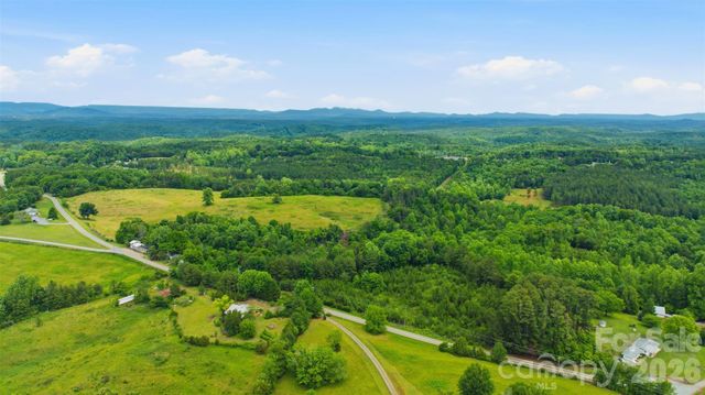 536 Pea Ridge Road, Mill Spring, NC 28756