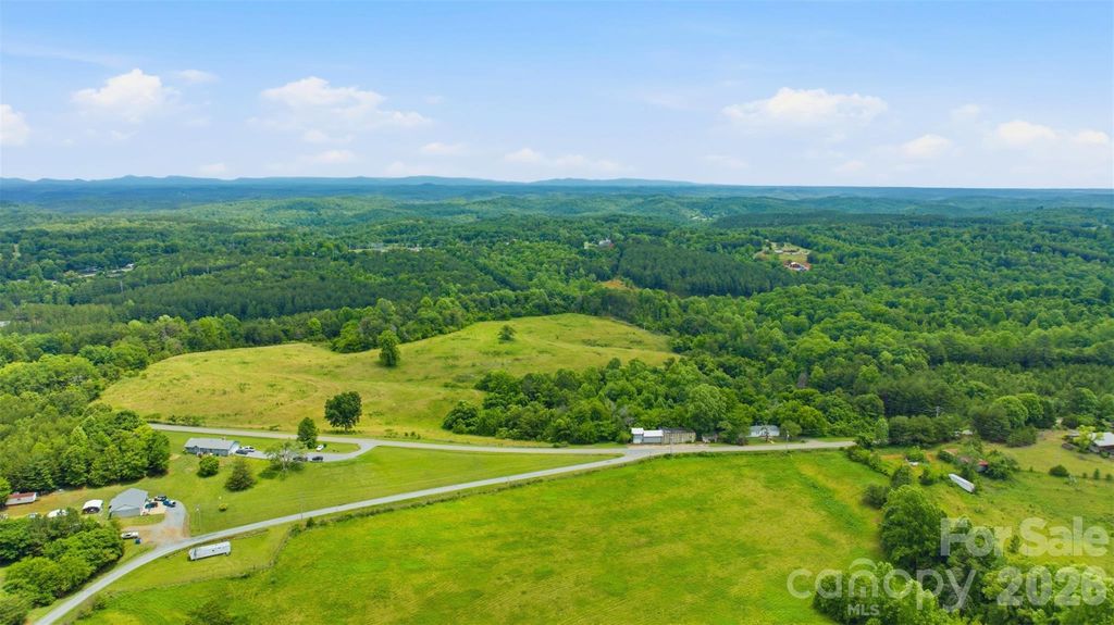 536 Pea Ridge Road, Mill Spring, NC 28756