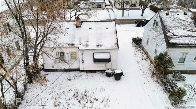 19110 Kingsville Street, Detroit, MI 48225