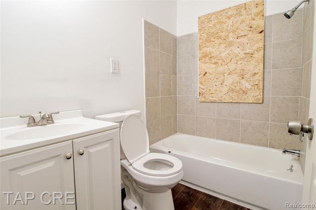 19110 Kingsville Street, Detroit, MI 48225