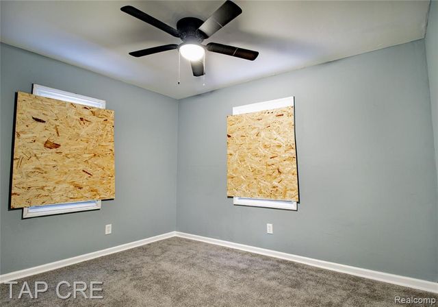 19110 Kingsville Street, Detroit, MI 48225