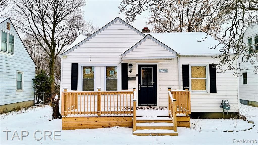 19110 Kingsville Street, Detroit, MI 48225