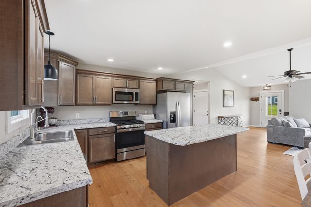 388 Pistole Rd, Sparta, TN 38583