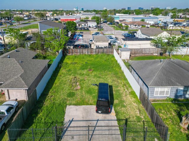 3222 Jarvis Street, Houston, TX 77063