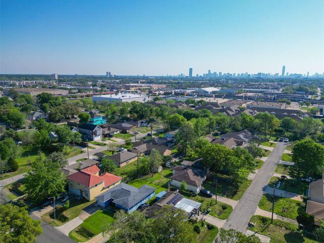 3222 Jarvis Street, Houston, TX 77063