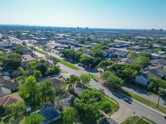 3222 Jarvis Street, Houston, TX 77063