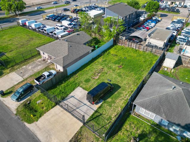 3222 Jarvis Street, Houston, TX 77063
