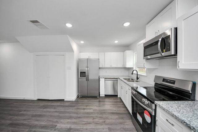 8213 Richland Drive A, Houston, TX 77028