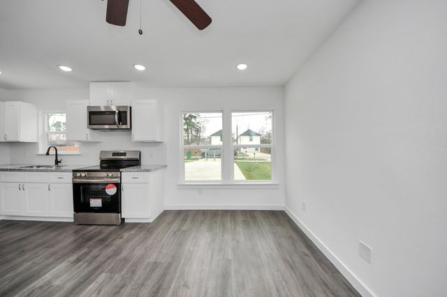 8213 Richland Drive A, Houston, TX 77028