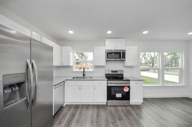 8213 Richland Drive A, Houston, TX 77028